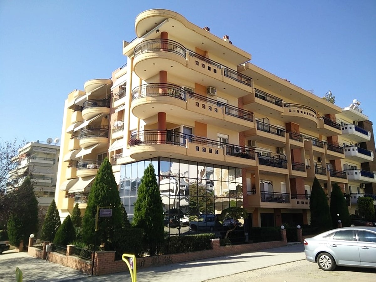 Σύγχρονη κατοικία — εξωτερική όψη έργου Drosopoulos